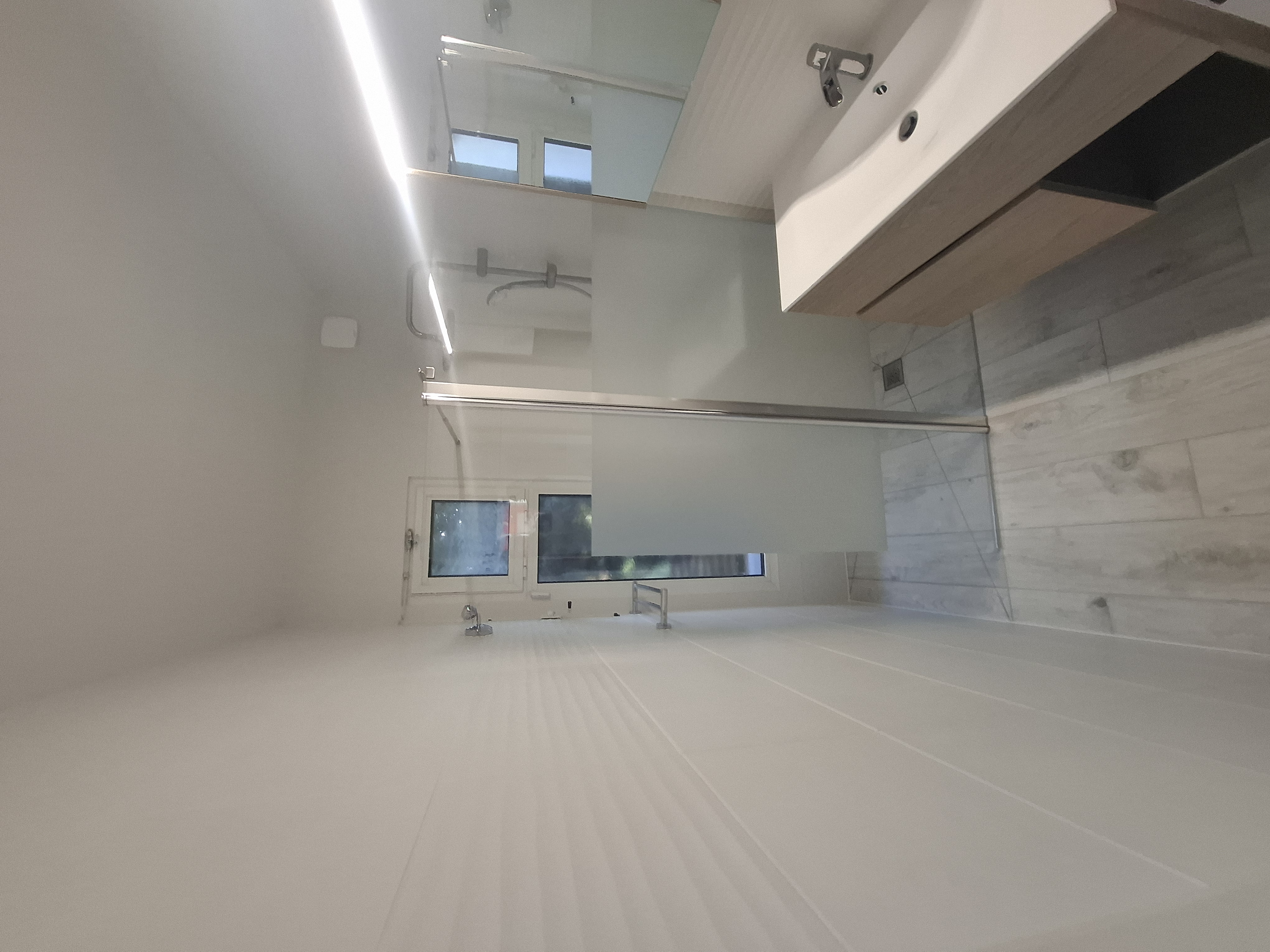 Petite Salle de Bain & Douche Italienne